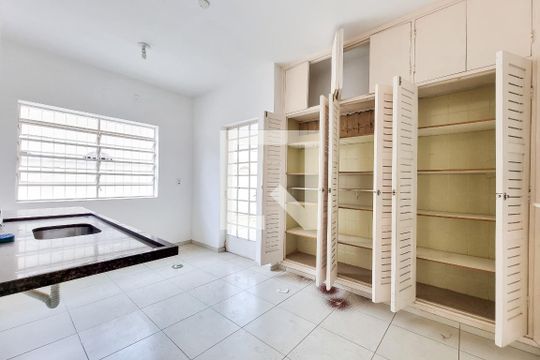 Cozinha de casa para alugar com 3 quartos, 300m² em Jardim Nova America, São José dos Campos
