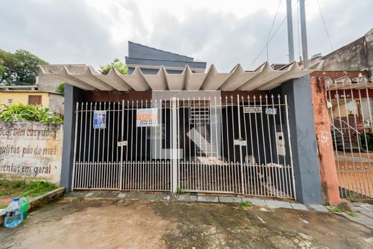 Fachada de casa à venda com 1 quarto, 125m² em Jardim das Maravilhas, Santo André