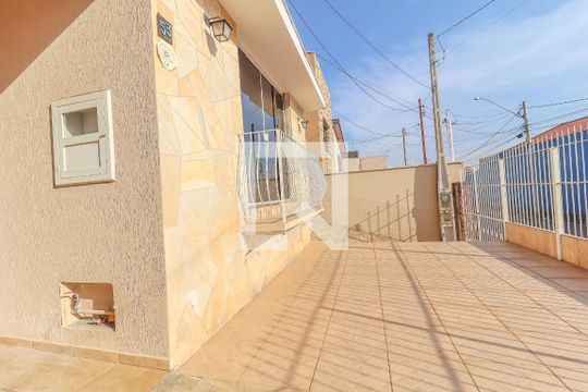 Garagem de casa à venda com 2 quartos, 138m² em Vila Progresso, Jundiaí