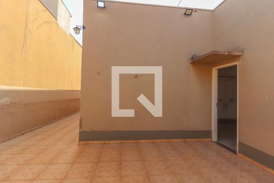Quintal de casa à venda com 2 quartos, 138m² em Vila Progresso, Jundiaí