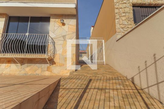 Garagem de casa à venda com 2 quartos, 138m² em Vila Progresso, Jundiaí