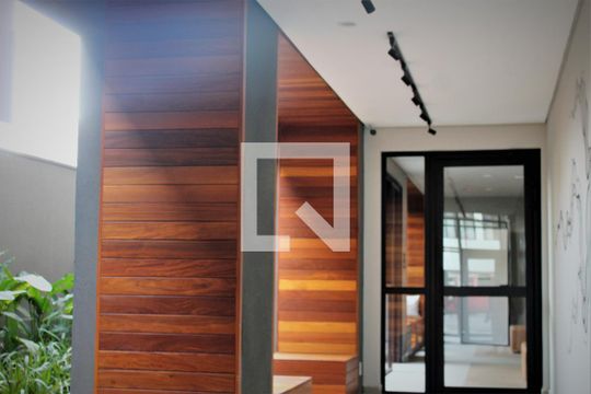 Hall de entrada de kitnet/studio para alugar com 1 quarto, 24m² em Perdizes, São Paulo