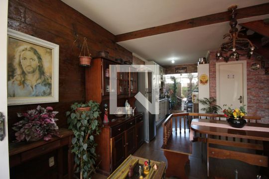Casa de Condomínio à venda com 2 quartos, 118m² em Niterói, Canoas
