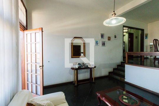 Sala de Estar de casa de condomínio à venda com 3 quartos, 391m² em Anil, Rio de Janeiro