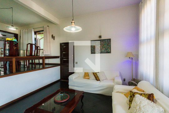 Sala de Estar de casa de condomínio à venda com 3 quartos, 391m² em Anil, Rio de Janeiro