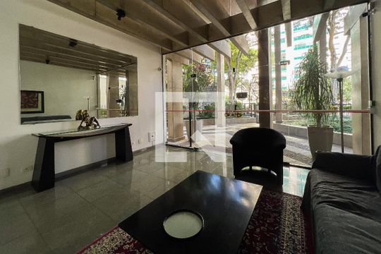 Hall de apartamento para alugar com 4 quartos, 450m² em Indianópolis, São Paulo