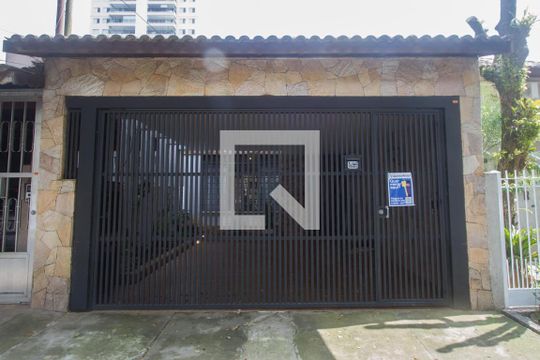 Fachada de casa à venda com 3 quartos, 162m² em Santo Amaro, São Paulo