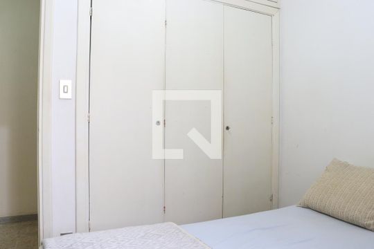 Quarto 1 - Armários de casa à venda com 3 quartos, 193m² em Bosque, Campinas