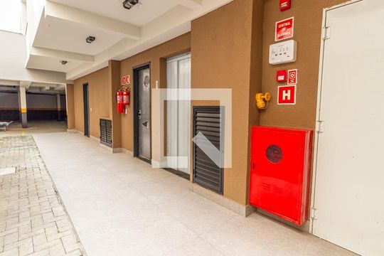Área comum de kitnet/studio para alugar com 1 quarto, 26m² em Quarta Parada, São Paulo