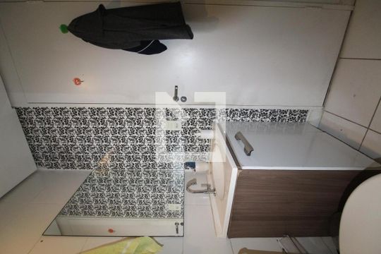 Banheiro Social de apartamento para alugar com 2 quartos, 50m² em Anil, Rio de Janeiro