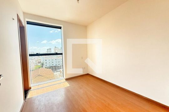 Suíte de apartamento à venda com 2 quartos, 77m² em Alto Barroca, Belo Horizonte