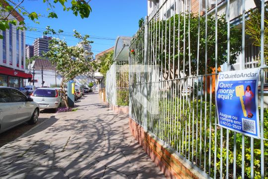 Fachada  de apartamento à venda com 3 quartos, 99m² em Floresta, Porto Alegre