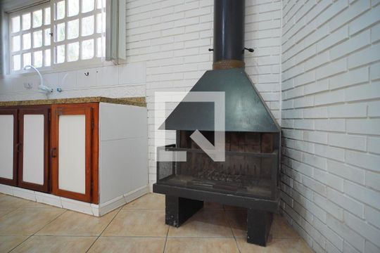 Cozinha  de apartamento à venda com 3 quartos, 99m² em Floresta, Porto Alegre