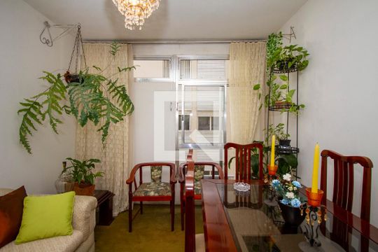 Sala de apartamento para alugar com 2 quartos, 70m² em Paraíso, São Paulo