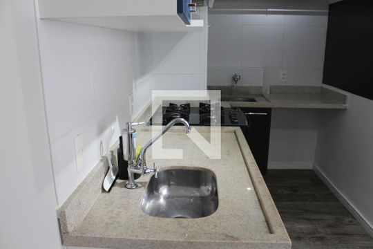 Cozinha  de apartamento à venda com 2 quartos, 34m² em Barra Funda, São Paulo