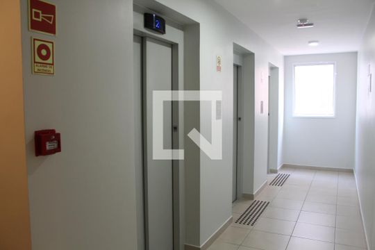 Área comum elevadores de apartamento à venda com 2 quartos, 34m² em Barra Funda, São Paulo