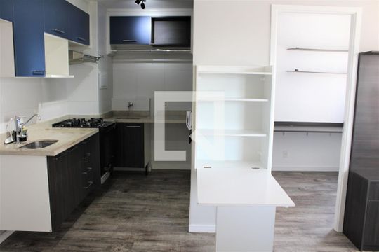 Cozinha de apartamento à venda com 2 quartos, 34m² em Barra Funda, São Paulo