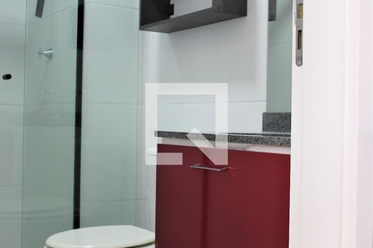 Banheiro de apartamento à venda com 2 quartos, 34m² em Barra Funda, São Paulo