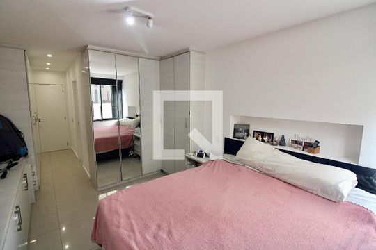 Suite de apartamento para alugar com 4 quartos, 155m² em Recreio dos Bandeirantes, Rio de Janeiro