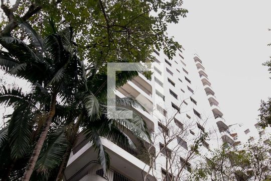 Fachada de apartamento para alugar com 3 quartos, 173m² em Vila Nova Conceição, São Paulo