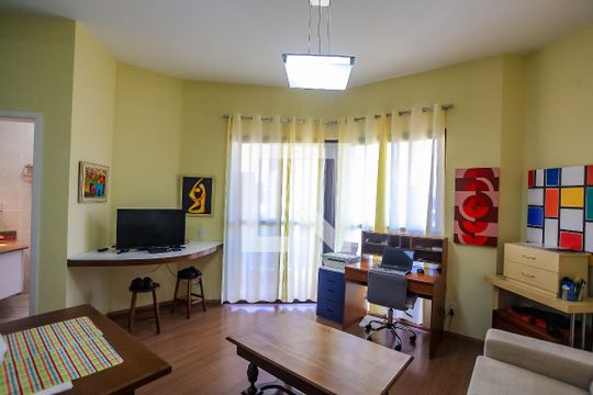Sala de apartamento para alugar com 1 quarto, 40m² em Jardim Ampliacao, São Paulo