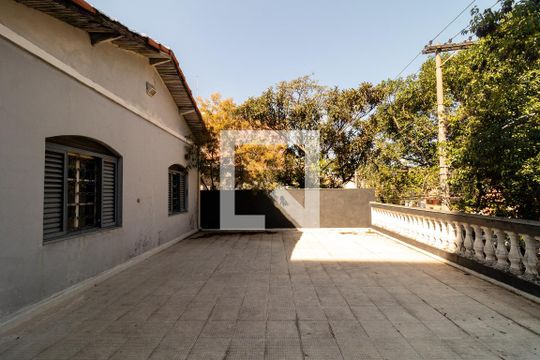 Varanda de casa à venda com 4 quartos, 200m² em Vila Romana, São Paulo