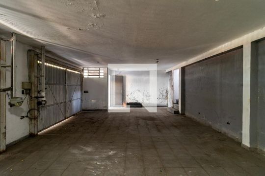 Garagem de casa à venda com 4 quartos, 200m² em Vila Romana, São Paulo