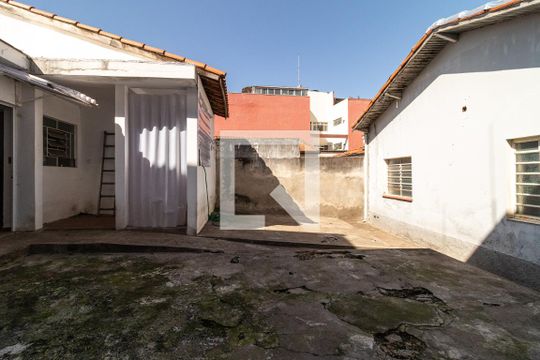 Quintal de casa à venda com 4 quartos, 200m² em Vila Romana, São Paulo