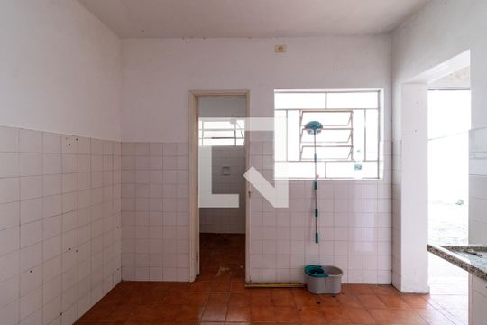 Edícula - Cozinha de casa à venda com 4 quartos, 200m² em Vila Romana, São Paulo