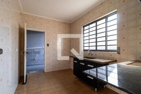 Cozinha de casa à venda com 4 quartos, 200m² em Vila Romana, São Paulo