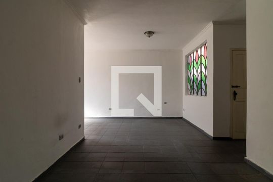 Casa à venda com 4 quartos, 200m² em Vila Romana, São Paulo