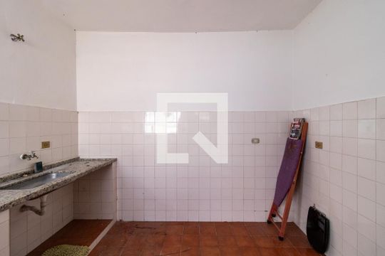 Edícula - Cozinha de casa à venda com 4 quartos, 200m² em Vila Romana, São Paulo
