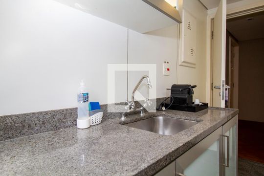 Cozinha de apartamento para alugar com 2 quartos, 117m² em Jardim Paulista, São Paulo