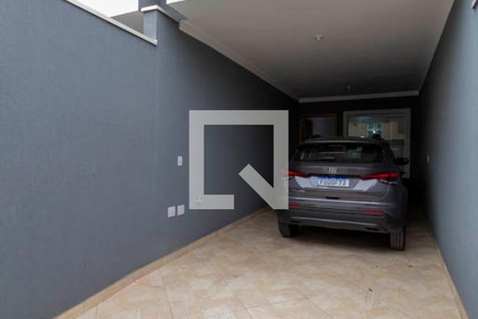 Garagem  de casa à venda com 3 quartos, 120m² em Jardim Três Marias, São Paulo