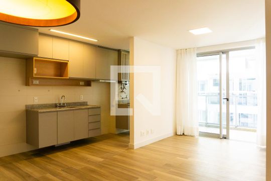 Sala de apartamento para alugar com 2 quartos, 74m² em Botafogo, Rio de Janeiro