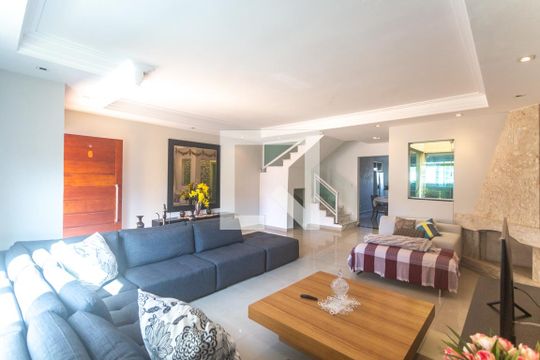 Sala de Estar de casa à venda com 3 quartos, 298m² em Jardim do Mar, São Bernardo do Campo