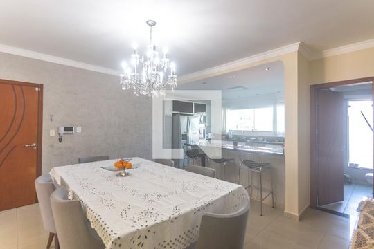 Sala de Jantar de casa à venda com 3 quartos, 298m² em Jardim do Mar, São Bernardo do Campo