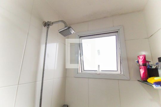 Banheiro de apartamento à venda com 2 quartos, 46m² em Cidade Líder, São Paulo