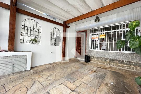 Garagem de casa à venda com 4 quartos, 90m² em Vila da Saúde , São Paulo