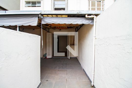Quintal de apartamento à venda com 1 quarto, 46m² em Pinheiros, São Paulo