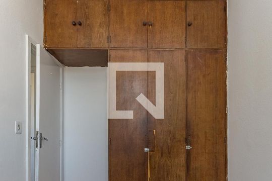 Quarto 2 de apartamento para alugar com 2 quartos, 60m² em Padre Eustáquio, Belo Horizonte