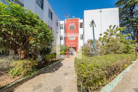 Entrada de apartamento para alugar com 2 quartos, 60m² em Padre Eustáquio, Belo Horizonte
