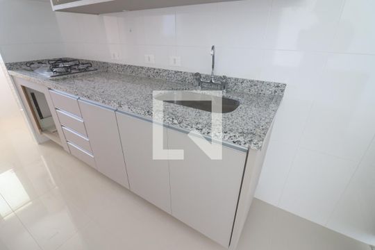 Cozinha de apartamento para alugar com 3 quartos, 94m² em Jardim São Paulo, São Paulo