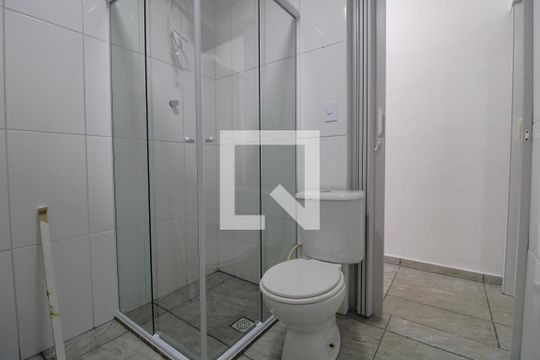 Banheiro de apartamento para alugar com 1 quarto, 37m² em Socorro, São Paulo