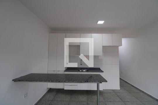 Cozinha de apartamento para alugar com 1 quarto, 38m² em Socorro, São Paulo