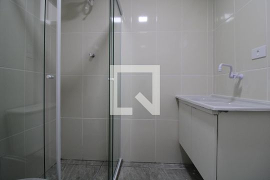 Banheiro de apartamento para alugar com 1 quarto, 38m² em Socorro, São Paulo