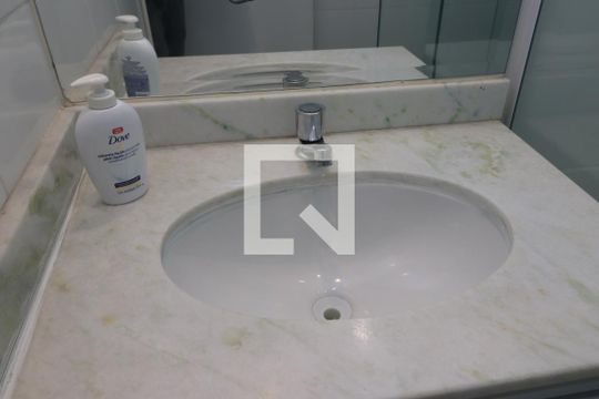 Banheiro Social de apartamento à venda com 2 quartos, 63m² em Tatuapé, São Paulo