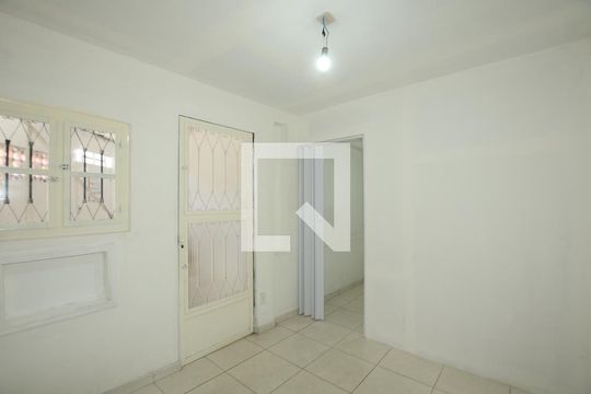 Sala de apartamento para alugar com 1 quarto, 28m² em Vicente de Carvalho, Rio de Janeiro