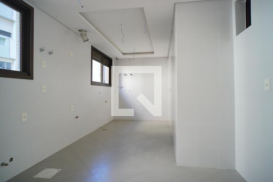Cozinha  de apartamento à venda com 3 quartos, 170m² em Petrópolis, Porto Alegre