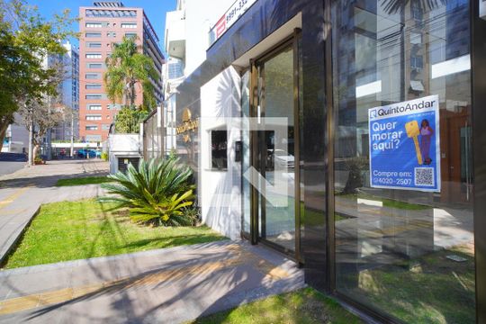 Fachada  de apartamento à venda com 3 quartos, 170m² em Petrópolis, Porto Alegre